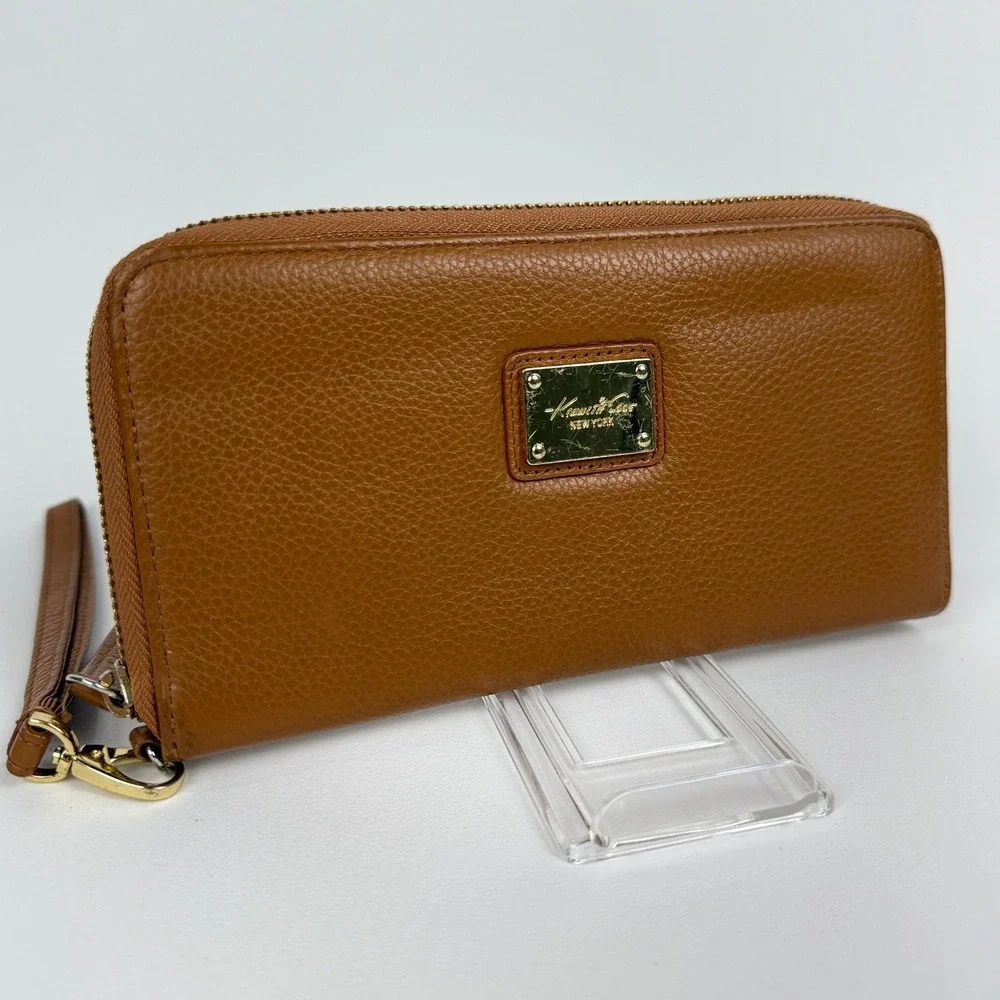 Kenneth Cole New York Brown Pebble Leather Zip Around Wristlet Wallet Organizer‎
